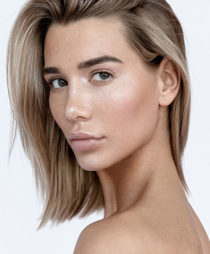 Alpharetta Kybella model with blonde hair