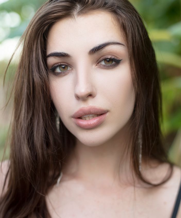 Alpharetta IPL model brown eyes